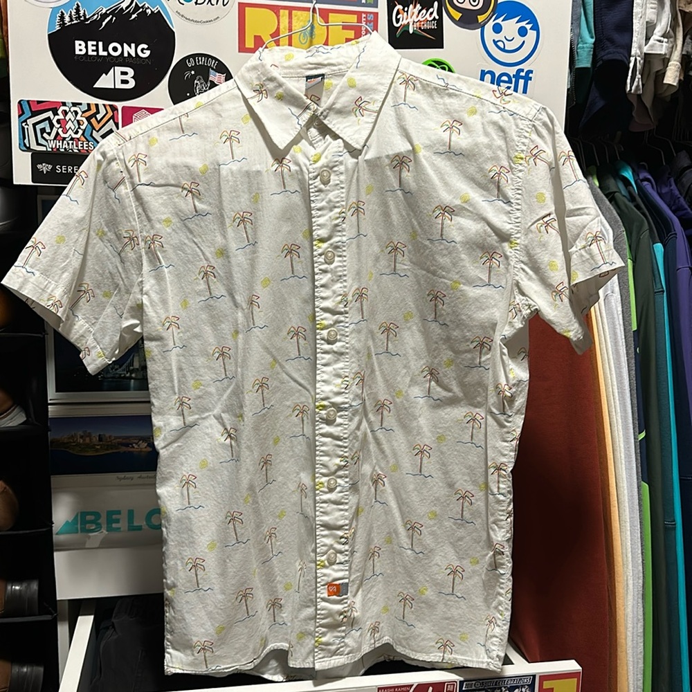 Ambsn California Men’s Short Sleeve Button Down Dress shirt | Palm Tree Small